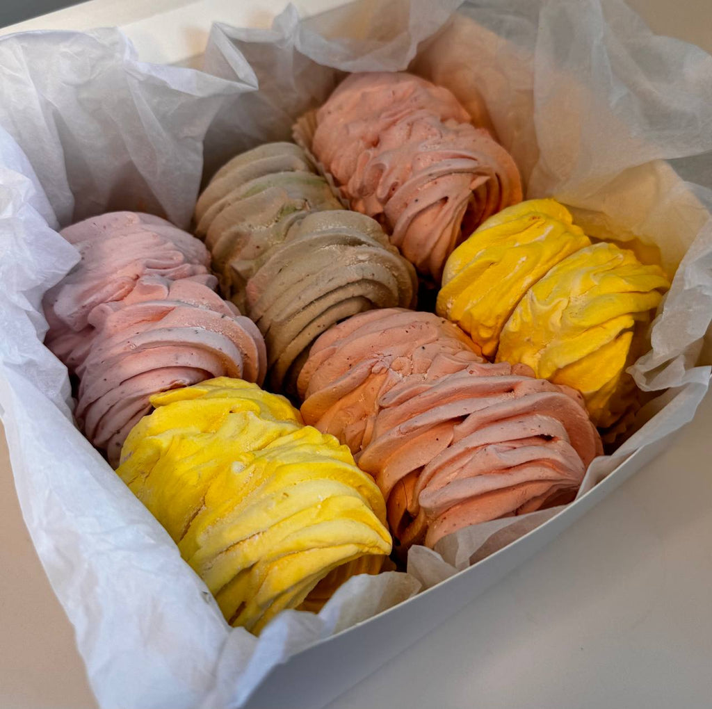 Small box Assorted Marshmallow (Zephyr) Swirls (6 pcs)