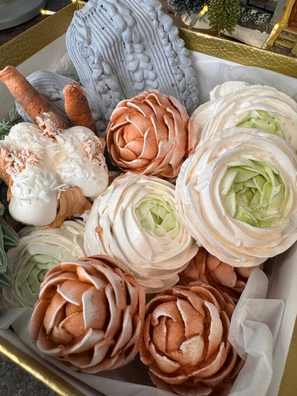 Winter Bloom Marshmallow Gift Box ❄️🌸