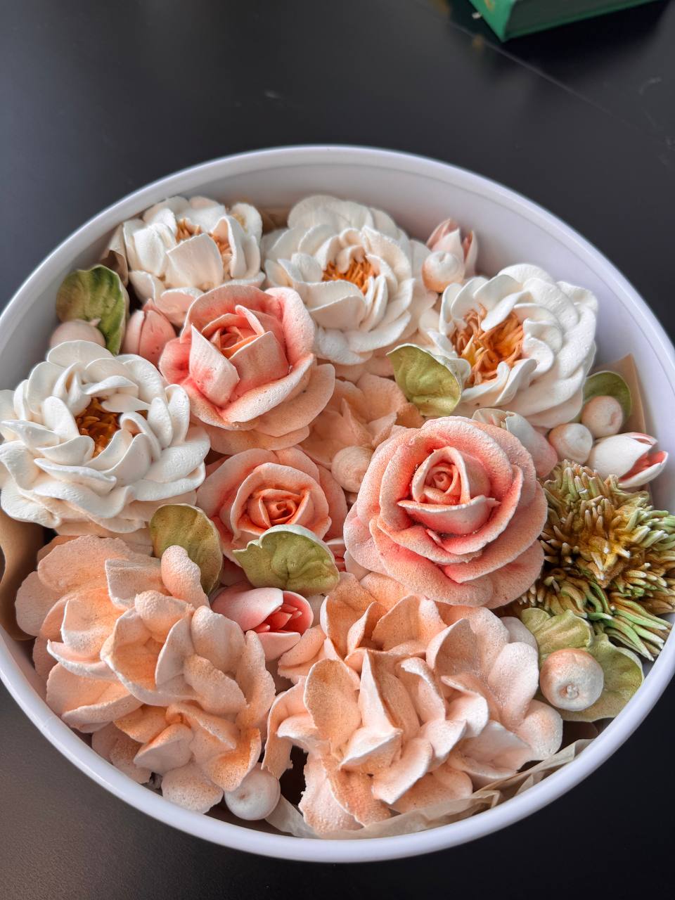 Soft Marshmallow Flower Arrangement (25 cm)