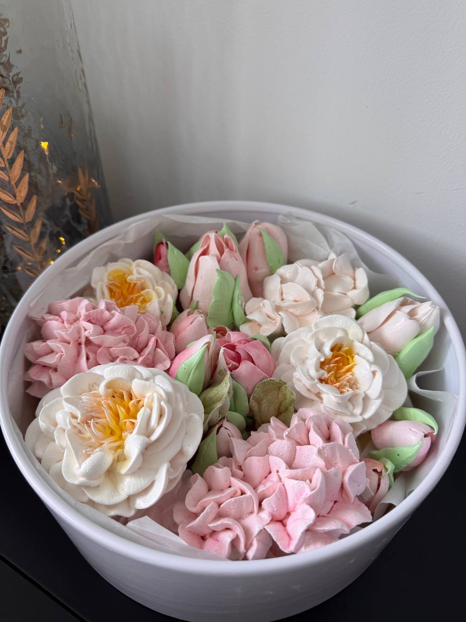 Summer Marshmallow Flower Arrangement (25 cm)